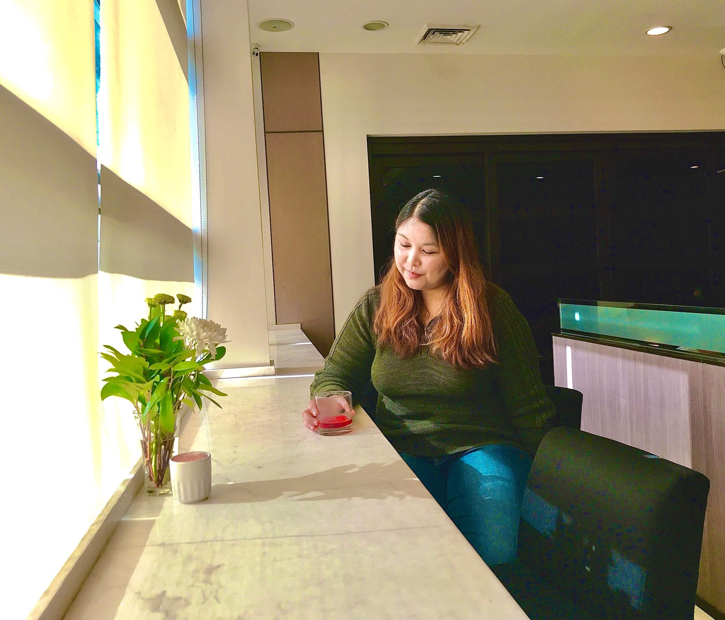 marhaba lounge terminal 3 review by livefreewithlianne